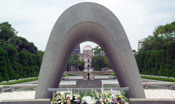 memorial garden sculpture