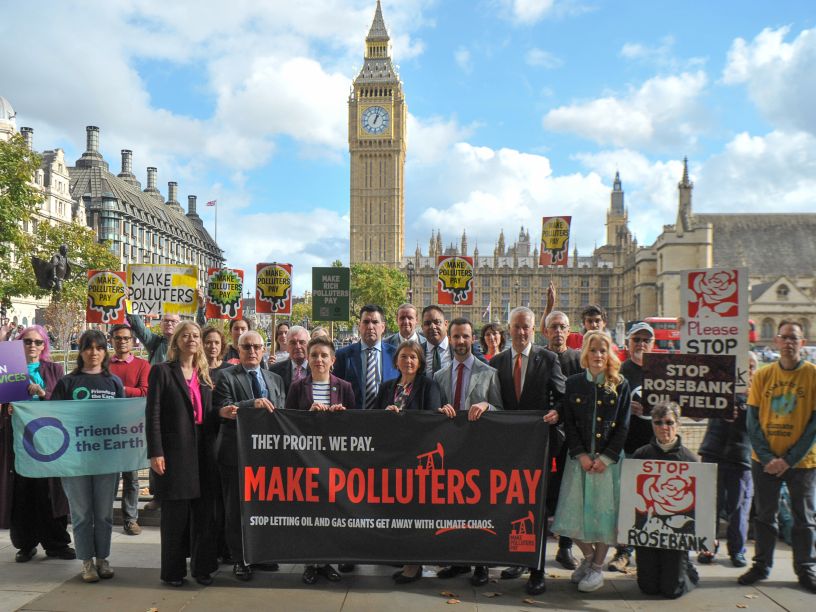 Crowd with placards in front of Big Ben